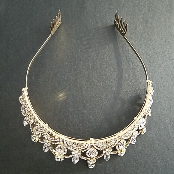 NWOT Gold and diamond tiara - Picture 3 of 3